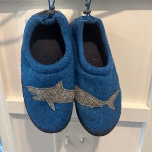 LLBEAN Blue Shark Kids Slippers